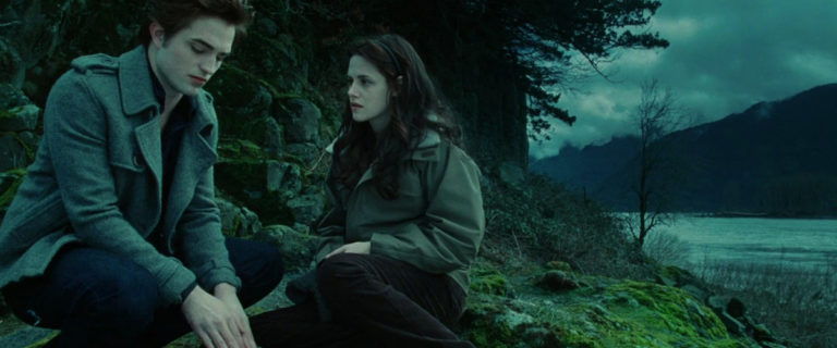 Twilight (2008) – Deep Focus Review – Movie Reviews, Critical Essays 