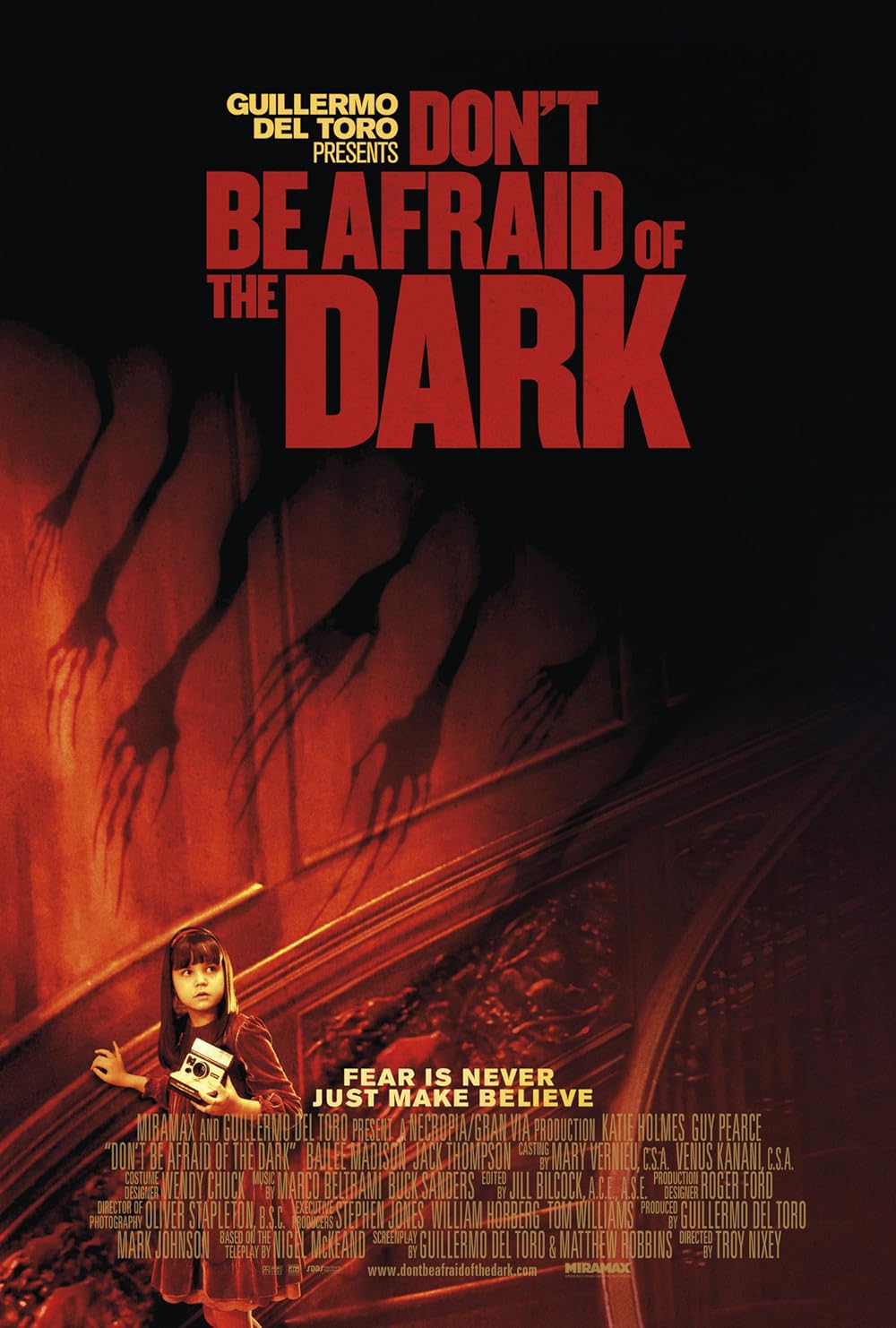 Don’t Be Afraid of the Dark poster